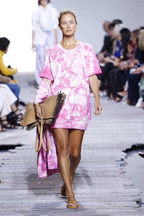 Michael Kors Spring 2025 Ready to Wear Runway, Fashion 